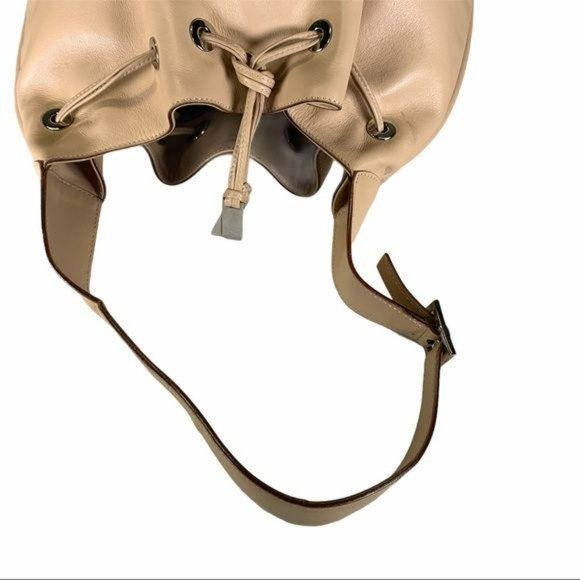 Authentic GUCCI elegant Tan Leather Shoulder Bag. EUC - Picture 7 of 15